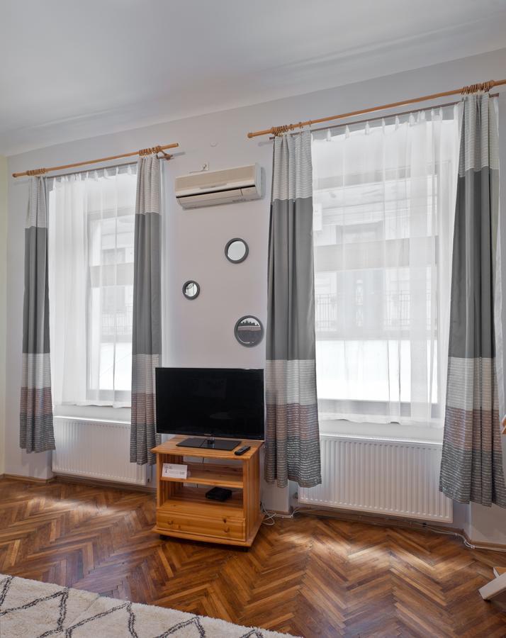 Capital Center Apartments Uelloi Budapešť Exteriér fotografie